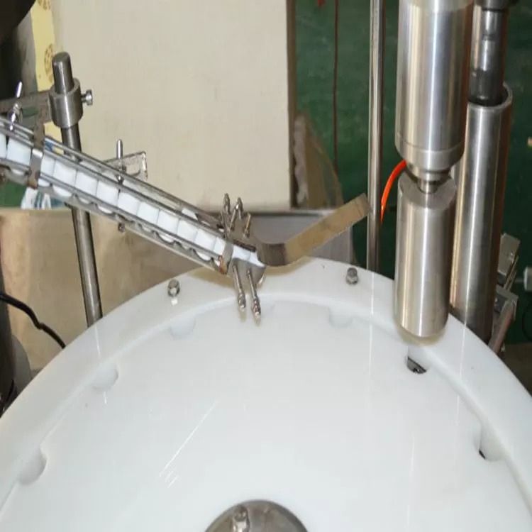 Stainless Steel Bottle Capping Machine Used In Medicine